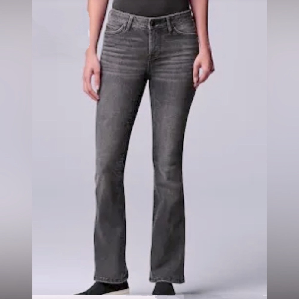 Vera Wang Grey Jeans Boot Cut, Medium Grey fade, 4 Petite 4 pockets NWT